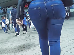 Bubble butt bunny in jeans followed by a candid cam