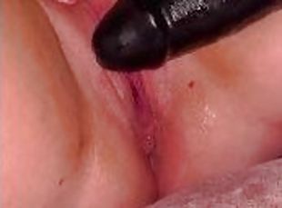 Milzīgs, Masturbācija (Masturbation), Orgasms, Amatieris, Māte, Spēļmanta, Pāris, Pov, Blondīne, Dildo