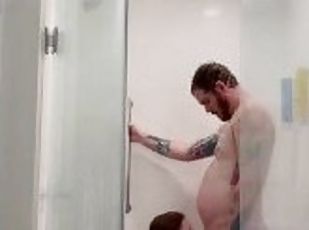 Baden, Dilettant, Blasen, Erotisch mutti, Junge, Creampie, Süße, Dusche, Brunette, Tattoo