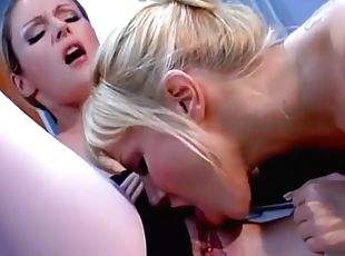 cul, gros-nichons, lesbienne, milf, pornstar, doigtage, blonde, flexible, petits-seins