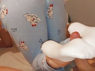 Amateur, Ados, Maison, Couple, Pieds, Point de vue, Petite amie, Ejaculation, Fétiche, Branlette avec les pieds