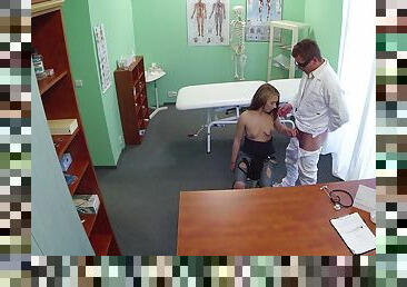 bureau-office, chatte-pussy, giclée, étudiante, amateur, fellation, médecin, hardcore, branlette, cam