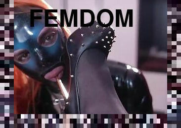 sadomasochismus, füße, küssen, fetisch, latex, gesicht-sitzen, vorherrschaft, domina, puppe, beine