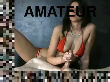 amatir, handjob-seks-dengan-tangan-wanita-pada-penis-laki-laki, pantai, bikini