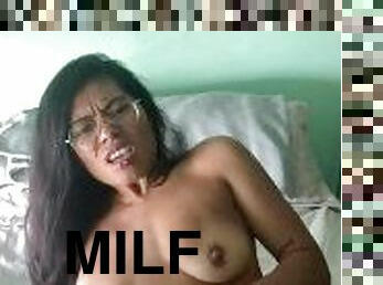 mastubasi, amatir, jenis-pornografi-milf, latina, handjob-seks-dengan-tangan-wanita-pada-penis-laki-laki, sudut-pandang, sperma, bidadari, seorang-diri, tato