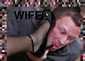 Amoral wife interracial crazy Cuckold porn scene