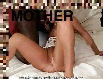 abuela, swinger, amateur, negra-ebony, abuelita, interracial, negra, madre, musculada