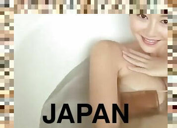 bañando, estrella-del-porno, japonés, primera-persona, culazo, ducha, a-solas, bikini