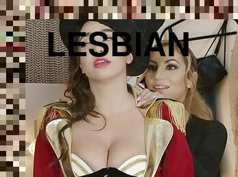 піхва-pussy, лесбіянка-lesbian, краля, подруга, шкарпетки-в-сіточку, красуня, екзотична, брюнетка