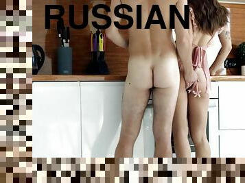 ruské, tenké, amatérske, vyzreté, domáce, mamka, creampie, kamera, voyeur, kuchyňa