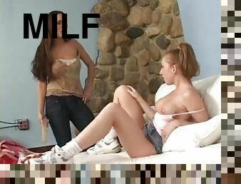 gros-nichons, masturbation, babes, lesbienne, milf, ados, jouet, baby-sitter, rousse, blonde