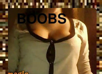 Teen show boobs