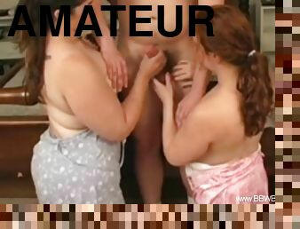 Menage a Trois BBW Amateur MILFs Handjob Moment Menage Trois