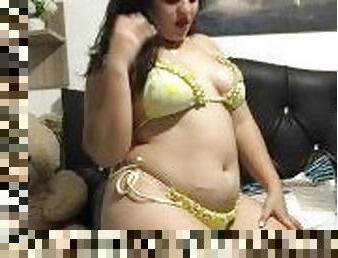 This pretty chubby girl was very horny, she masturbates with the exuberant for her boyfriend's best