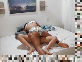 a delicious lesbian sex in the early morning