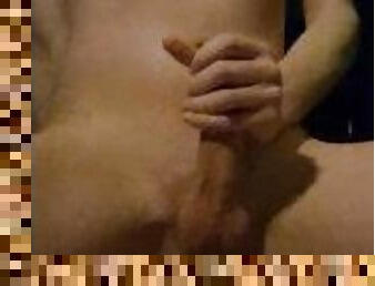 amateur, ejaculation-sur-le-corps, gay, branlette, solo