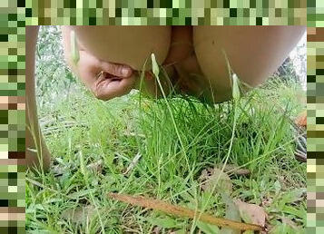 di-tempat-terbuka, kencing, umum, amatir, buatan-rumah, pasangan, celana-dalam-wanita, fetish-benda-yang-dapat-meningkatkan-gairah-sex, taman