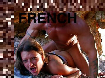 gros-nichons, en-plein-air, amateur, énorme-bite, milf, française, trio, point-de-vue, blonde, brunette