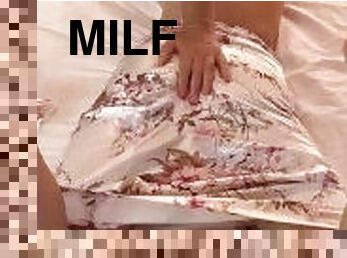 posisi-seks-doggy-style, amatir, cumshot-keluarnya-sperma, jenis-pornografi-milf, kaki, kotor, sudut-pandang, berhubungan-dengan-wajah, kamar-tidur, seorang-diri