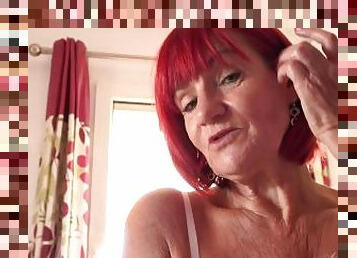 gros-nichons, mature, granny, maman, rousse, point-de-vue, tante, jeune-18, gros-seins, taquinerie