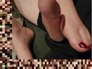 masturbation, amateur, babes, énorme-bite, casting, pieds, fétiche, branlette-avec-les-pieds, bite, orteils