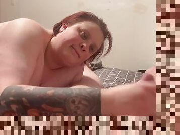 Tattooed BBW Gives Handjob