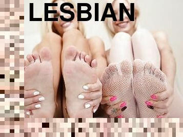 красотки, лесбиянки, порнозвезды, дрочка-руками, ножки, футджоб, сосет-член, поддразнивание, пальцы-на-ногах