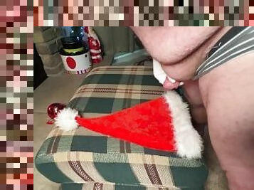 Cum on Santa’s Hat