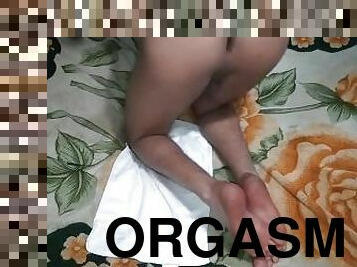 scopate-estreme, masturbazione-con-mano, orgasmi, rapporti-anali, gay, massaggi, piedi, prima-volta, sperma, feticci