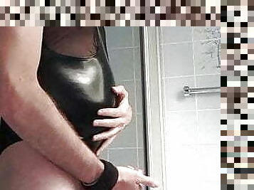 baignade, amateur, anal, énorme-bite, jouet, gay, bdsm, esclave, douche, latex