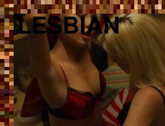 גרביונים, חתיכות, לסבית-lesbian, אמא-שאני-רוצה-לזיין, חברה, פטיש, יושבת-על-הפנים, חג-המולד, ניילון