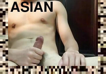 Muscular Asian boy milking his cock with lubes end up with creamy cumshot