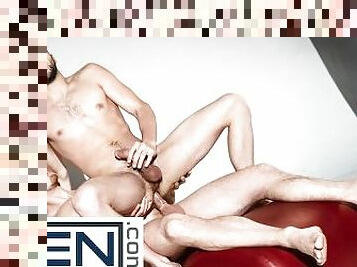 köpekçik, oral-seks, ibne, porno-yıldızı, meni, delinmiş, kaslı, twink-genç-kılsız-adam