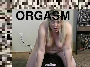 Multiple Insane Orgasms from the MotorBunny