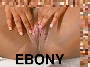 good pussy play ???? ebony