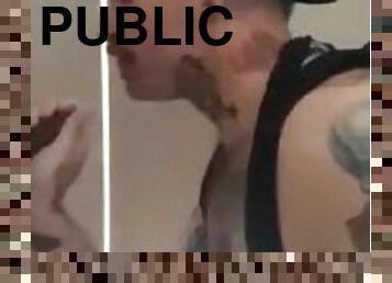 public, amatori, muie, jet-de-sperma, gay, negru, grasana, gaura-in-perete, solo, exchibitionist