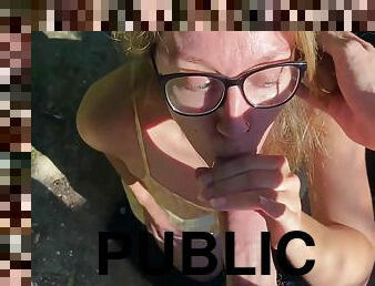 en-plein-air, public, amateur, ejaculation-sur-le-corps, branlette, fellation-profonde, point-de-vue, sur-le-visage, blonde, massive