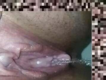 Nice pink pussy with big clitoris peeing