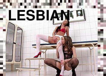 pantat, lesbian-lesbian, kaki, stocking-stockings, manis-sweet, fetish-benda-yang-dapat-meningkatkan-gairah-sex, berambut-cokelat