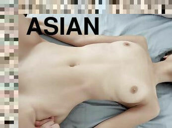 asiatique, maigre, ejaculation-sur-le-corps, ados, point-de-vue, sur-le-visage, talons-hauts, petits-seins