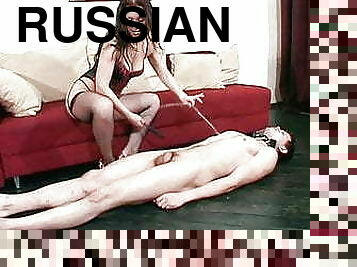 russe, branlette, bdsm, doigtage, pieds, fétiche, maîtresse, branlette-avec-les-pieds, femme-dominatrice, fessée