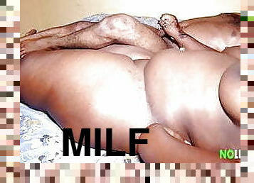 cul, gros-nichons, masturbation, ejaculation-sur-le-corps, ébène, énorme-bite, milf, branlette, black, belle-femme-ronde