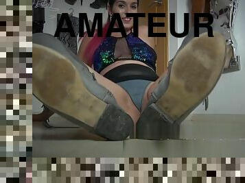 amateur, pieds, britannique, fétiche, solo, brunette, bottes, cuir