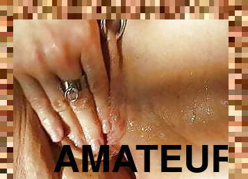 masturbation, pisser, giclée, amateur, maman, branlette, doigtage, point-de-vue