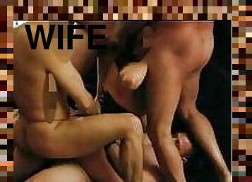 tettone, mogli, video-casalinghi, gangbang, amplessi-molto-intensi