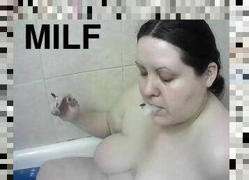 Bbw smoking 420 in the bathtub