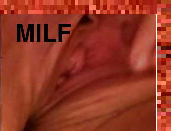 kylpy, masturbaatio, orgasmi, pillu-pussy, ruikkiminen, milf, hieronta, sormettaminen, lunttu, narttu