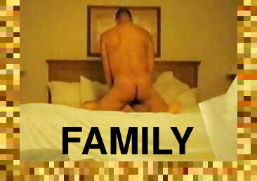 papa, vieux, anal, gay, couple, jeune-18, famille, plus-agée, pappounet, hôtel