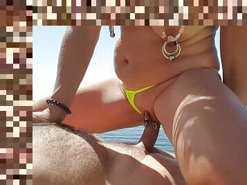 tettone, capezzoli, allaperto, pubblici, mogli, mammine-mature, mamme, spiaggia, doppie, arrapate