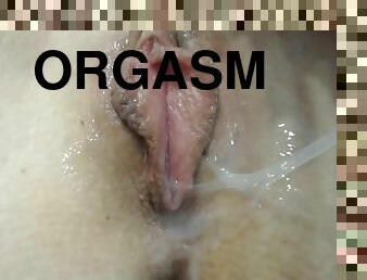 masturbation, orgasm, fitta-pussy, kvinnligt-sprut, cumshot, gigantisk-kuk, tonåring, samling, fingerknull, close-up